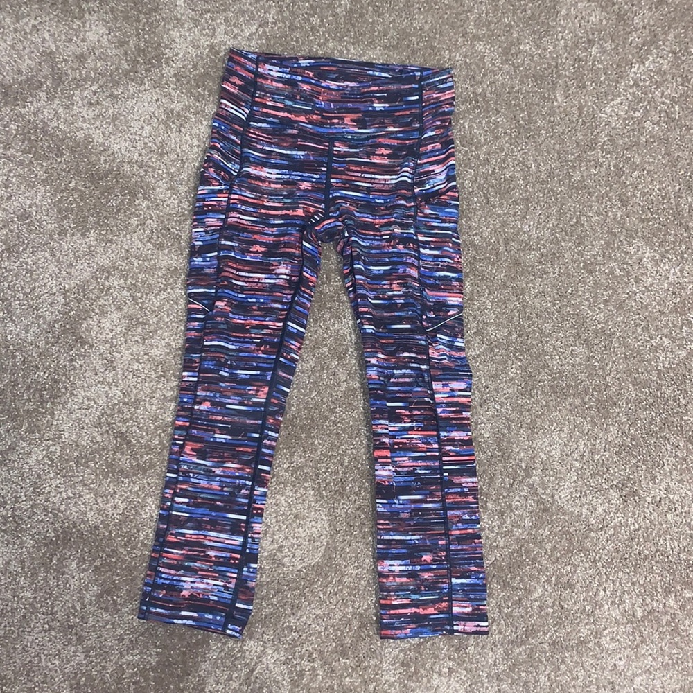 Lulu Lemon Cropped Multicolor Leggings size 2